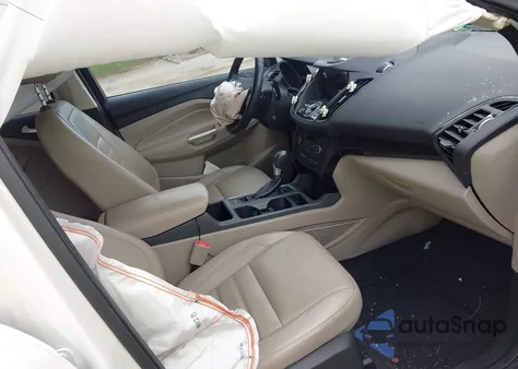 2017 Ford Escape Titanium из США, поврежденный, VIN 1FMCU9JD7HUB96963